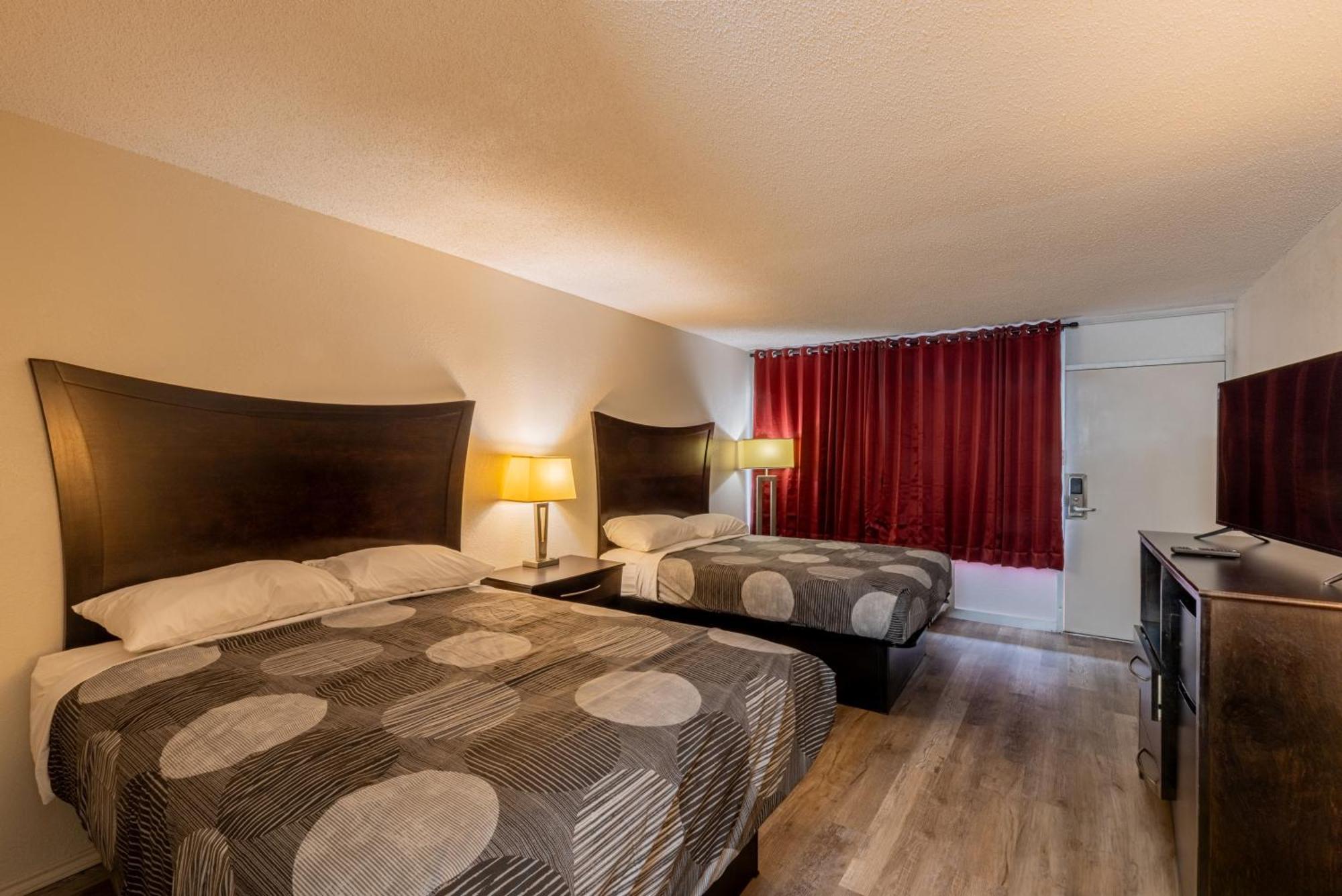Motel Executive & 2*
