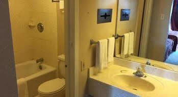 Motel Executive & 2*